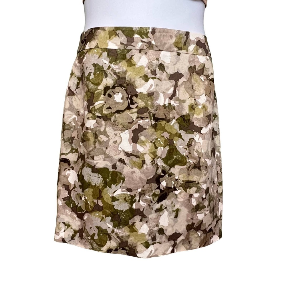 Banana Republic Beautiful Taupe Floral Skirt Knee‎ Length Size 10P Linen Blend